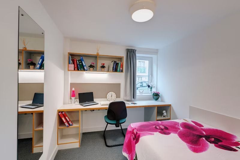 Deluxe Ensuite
